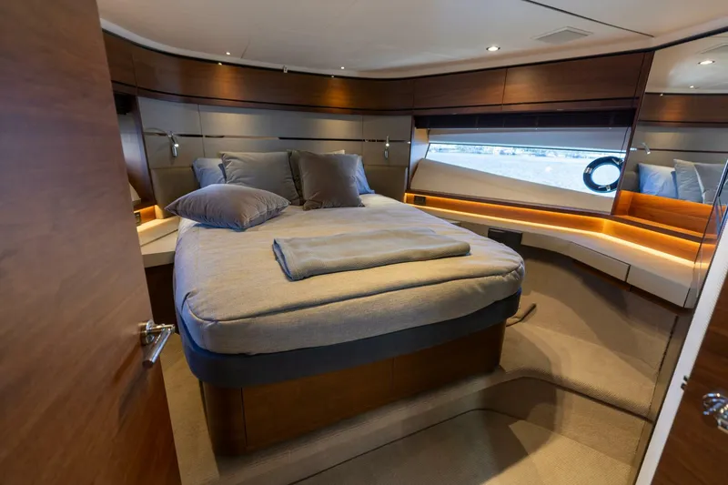 Slide: The Image of Princess S65 2019 - 5987307