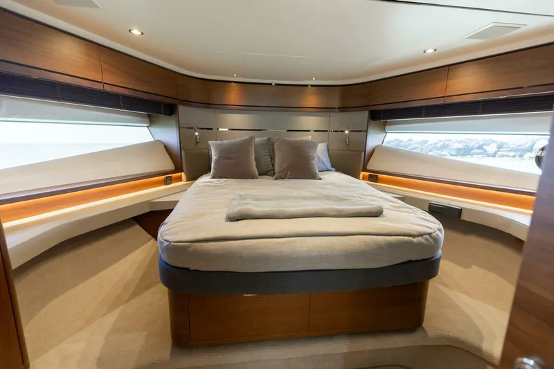 Slide: The Image of Princess S65 2019 - 5987255