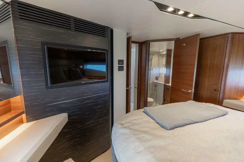 Slide: The Image of Princess S65 2019 - 5987259