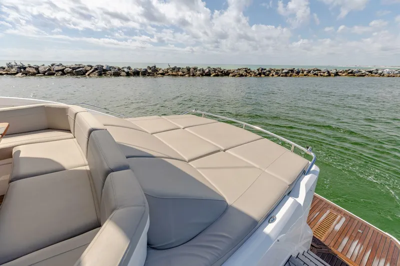 Slide: The Image of Princess S65 2019 - 5987275