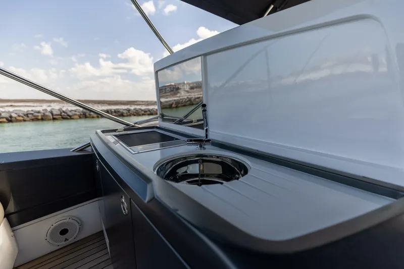 Slide: The Image of Princess S65 2019 - 5987289