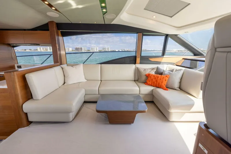 Slide: The Image of 2019 Princess S65-CREWSZING- Salon - 5987250