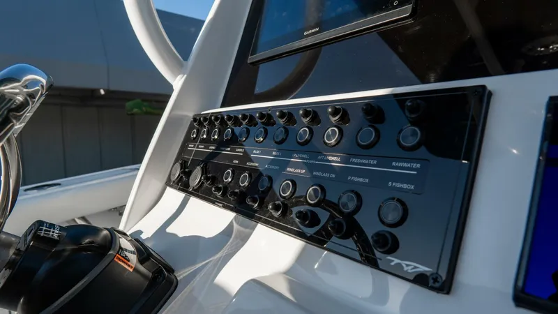 Slide: The Image of Tidewater 272 CC Adventure 2026 - 5797916