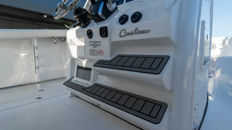 Slide: The Image of Tidewater 272 CC Adventure 2026 - 5797926