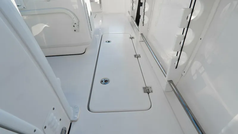 Slide: The Image of Tidewater 272 CC Adventure 2026 - 5797984