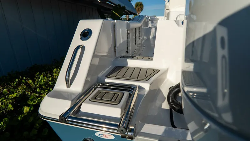 Slide: The Image of Tidewater 272 CC Adventure 2026 - 5797902