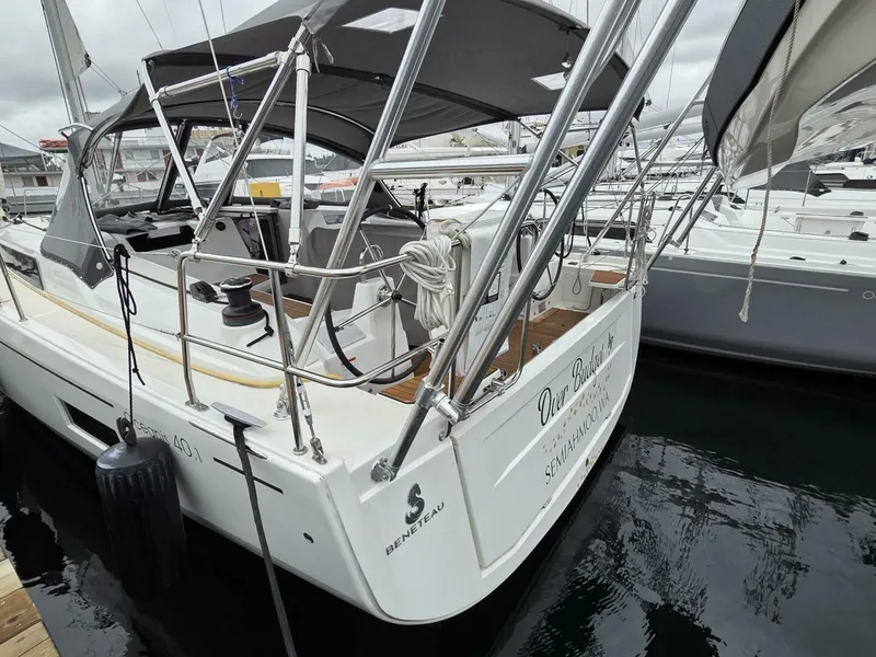 Slide: The Image of Transom w/ Davits (Dinghy not included) - 5742231