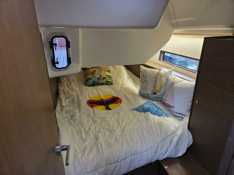 Slide: The Image of Aft Port Queen Berth - 5742229