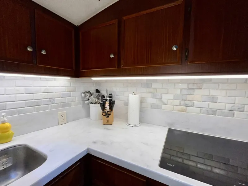 Slide: The Image of Hatteras 48 Motor Yacht 1981 - 5757920