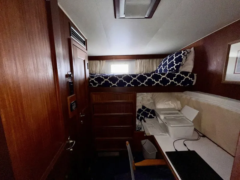 Slide: The Image of Hatteras 48 Motor Yacht 1981 - 5757929