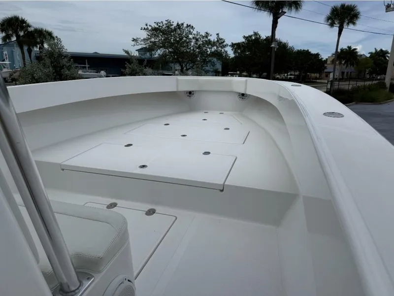 Slide: The Image of Bahama 41 - Last Resort - Bow 2013 Bahama 41 Center Console - Last Resort - 5952234