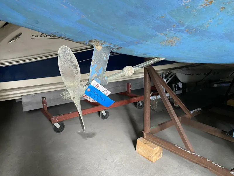 Slide: The Image of Hinterhoeller Nonsuch 26 1984 - 5742649