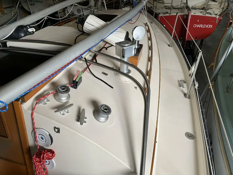 Slide: The Image of Hinterhoeller Nonsuch 26 1984 - 5742670