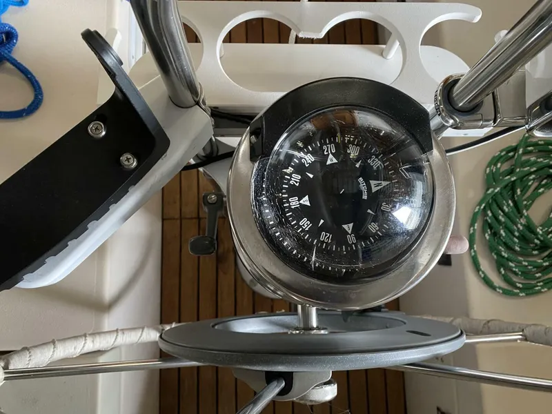 Slide: The Image of Hinterhoeller Nonsuch 26 1984 - 5742686