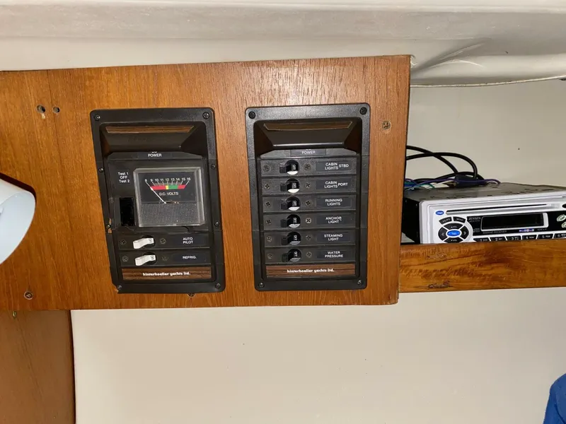 Slide: The Image of Hinterhoeller Nonsuch 26 1984 - 5742697