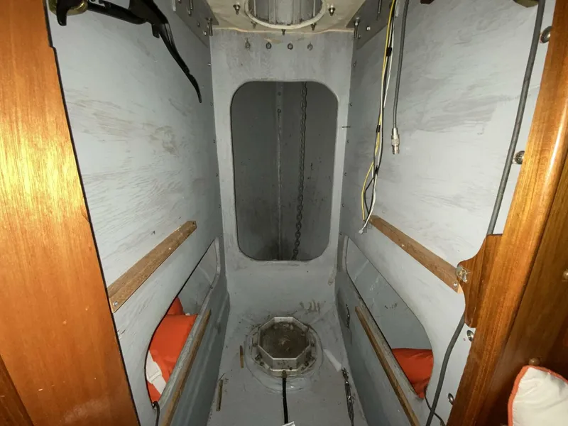 Slide: The Image of Hinterhoeller Nonsuch 26 1984 - 5742713