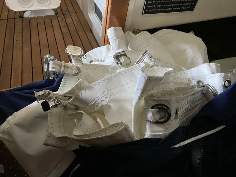 Slide: The Image of Hinterhoeller Nonsuch 26 1984 - 5742730