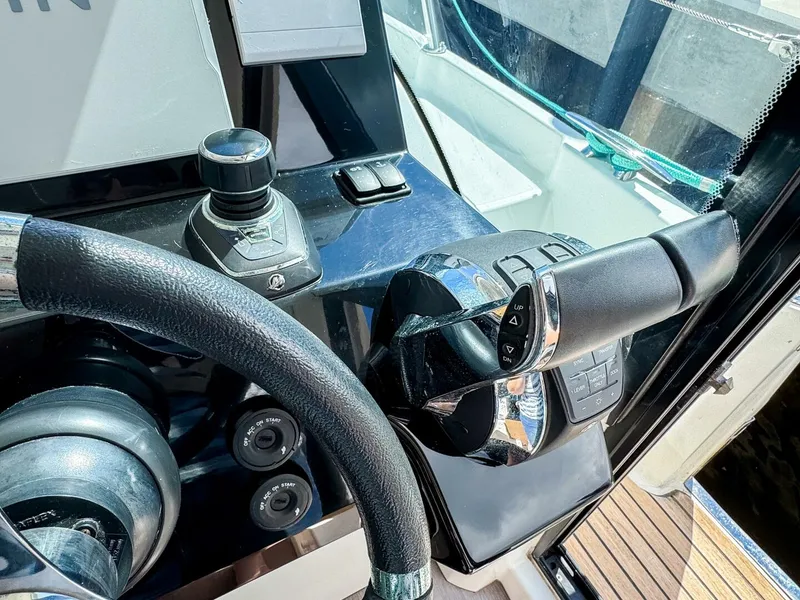 Slide: The Image of Beneteau Antares 11 2022 - 5742527