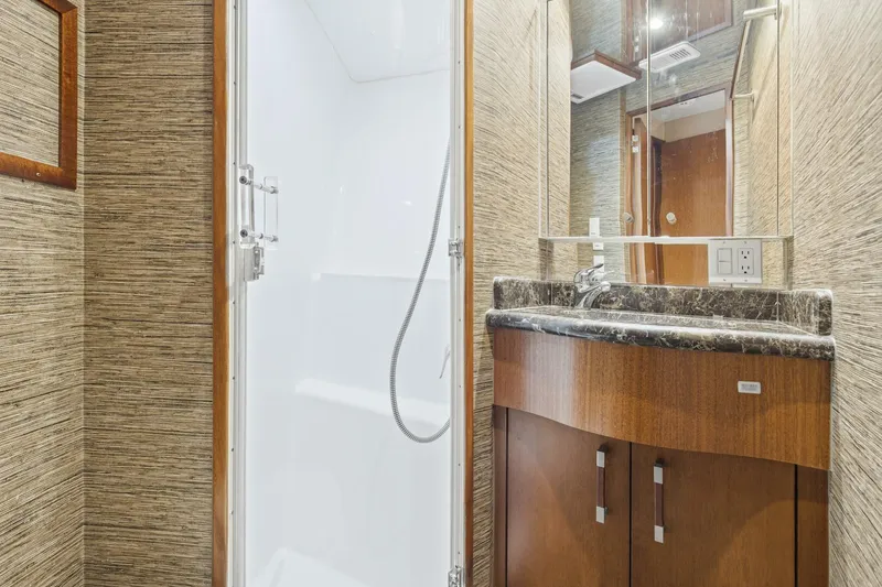 Slide: The Image of 2008 60 Hatteras Blacksmith Forward Stateroom Head - 5743683