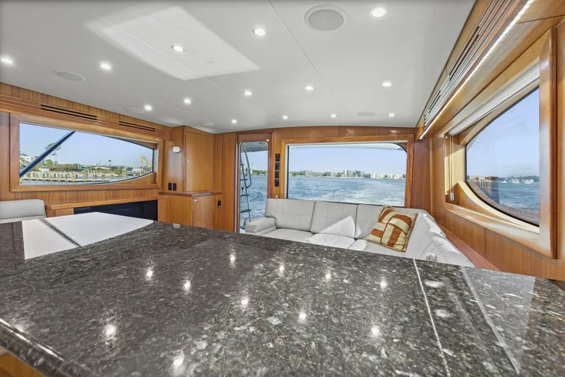 Slide: The Image of 2008 60 Hatteras Blacksmith Salon (3) - 5743664