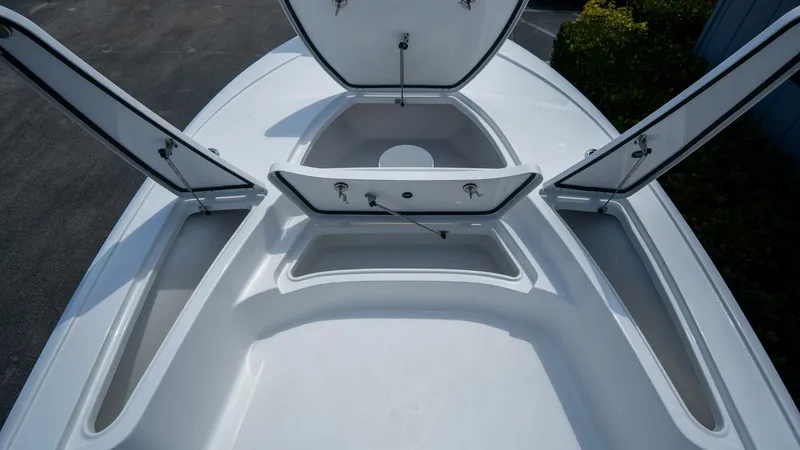 Slide: The Image of Tidewater Bay Max 2026 - 5798901