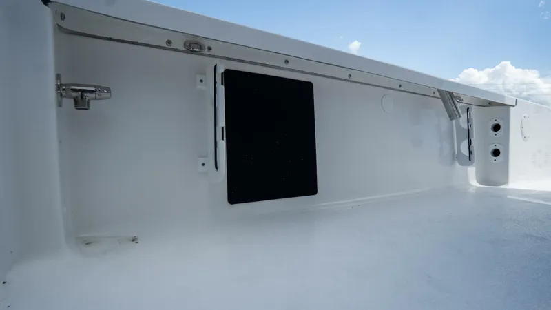 Slide: The Image of Tidewater Bay Max 2026 - 5798915