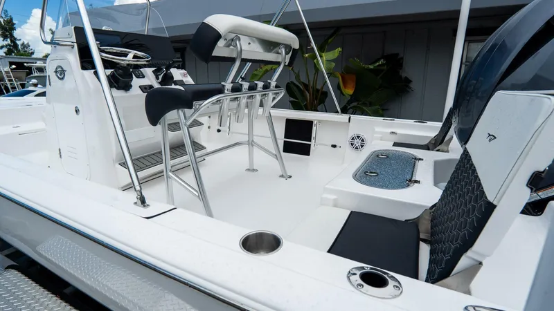 Slide: The Image of Tidewater Bay Max 2026 - 5799528