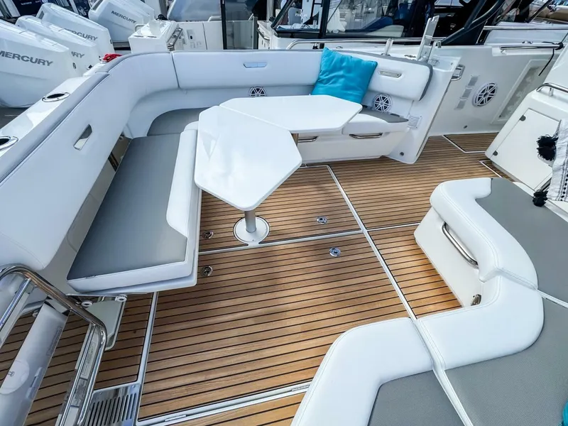 Slide: The Image of Wellcraft 38 T-Top 2026 - 5849551