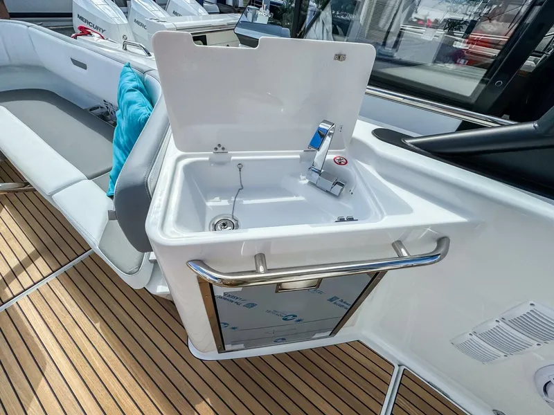 Slide: The Image of Wellcraft 38 T-Top 2026 - 5849554