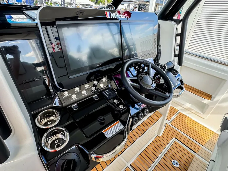 Slide: The Image of Wellcraft 38 T-Top 2026 - 5849562