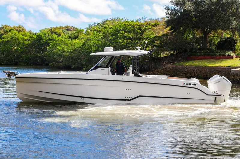 Slide: The Image of Wellcraft 38 T-Top 2026 - 5849057