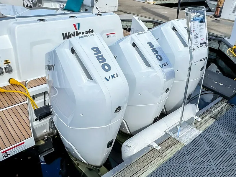 Slide: The Image of Wellcraft 38 T-Top 2026 - 5849550