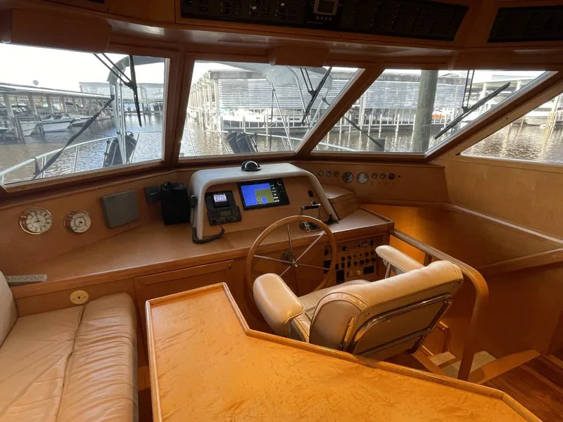 Slide: The Image of McKinna 57 Pilothouse 1999 - 5744039