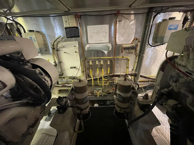 Slide: The Image of McKinna 57 Pilothouse 1999 - 5744073