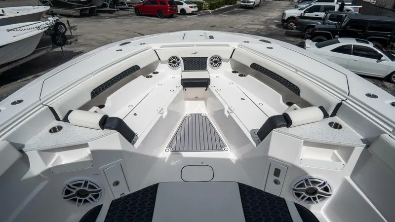 Slide: The Image of Tidewater 380 CC Adventure 2026 - 5799884