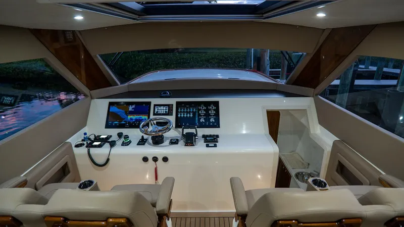 Slide: The Image of Front Runner 43 2026 - 5795675