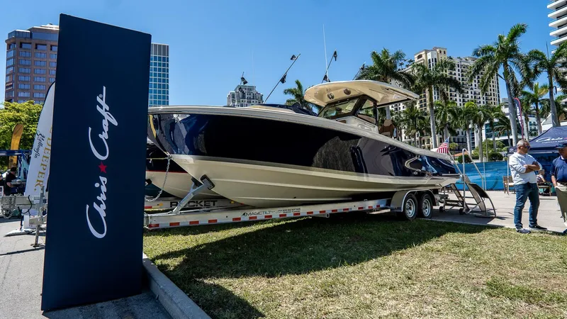 Slide: The Image of Chris-Craft Catalina 2026 - 5799894