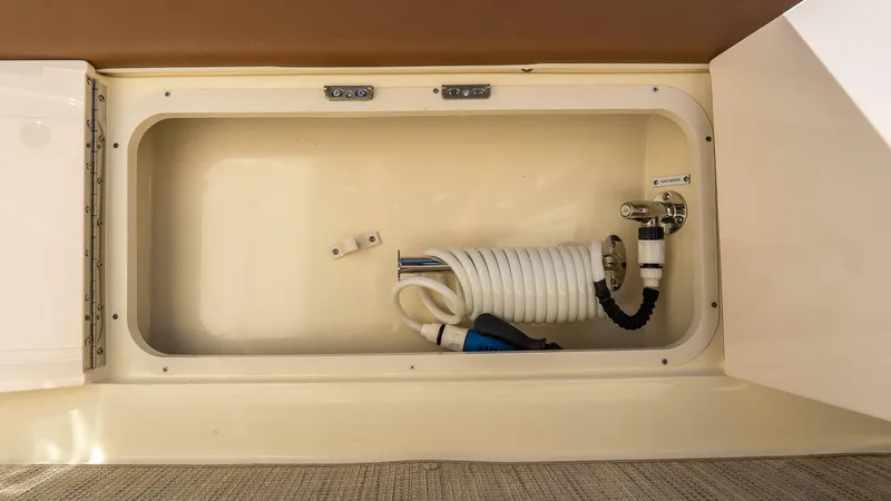 Slide: The Image of Chris-Craft Catalina 2026 - 5799900