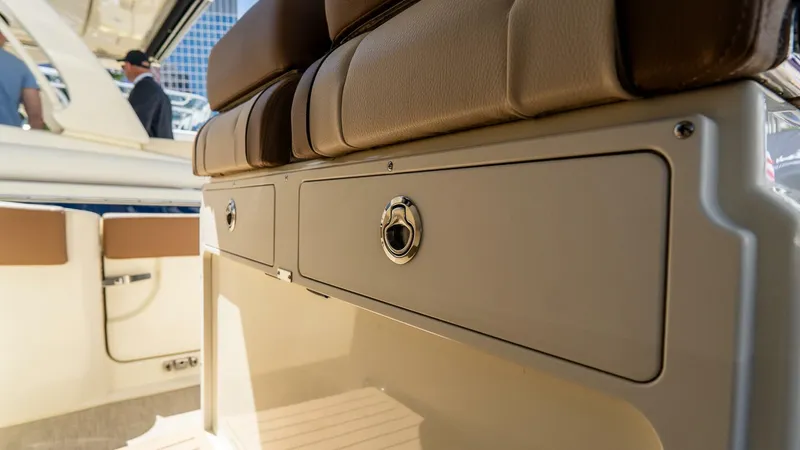 Slide: The Image of Chris-Craft Catalina 2026 - 5799960