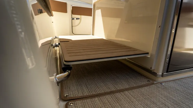 Slide: The Image of Chris-Craft Catalina 2026 - 5799962