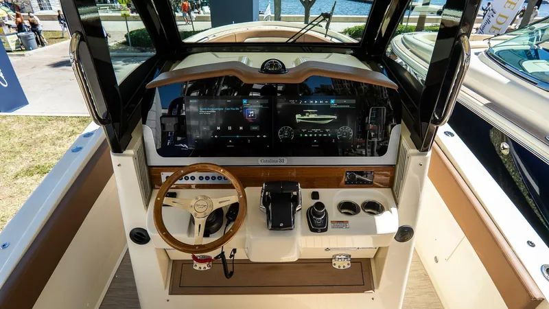 Slide: The Image of Chris-Craft Catalina 2026 - 5799942