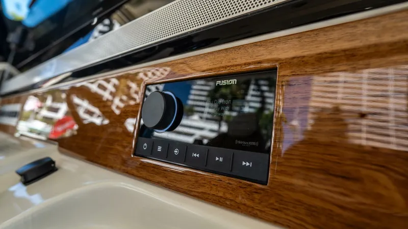 Slide: The Image of Chris-Craft Catalina 2026 - 5799943