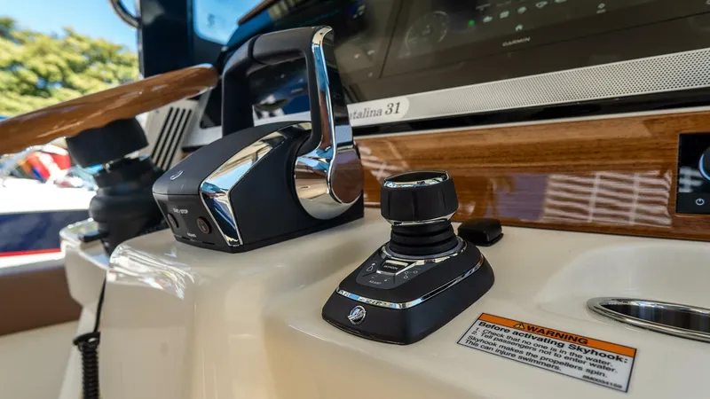 Slide: The Image of Chris-Craft Catalina 2026 - 5799944