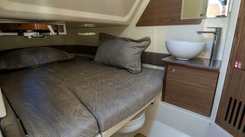 Slide: The Image of Chris-Craft Catalina 2026 - 5799907