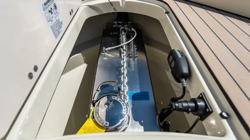 Slide: The Image of Chris-Craft Catalina 2026 - 5799912