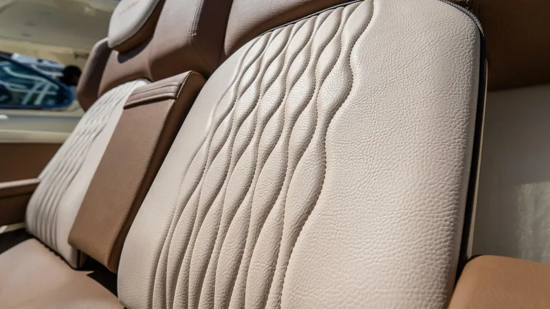 Slide: The Image of Chris-Craft Catalina 2026 - 5799925