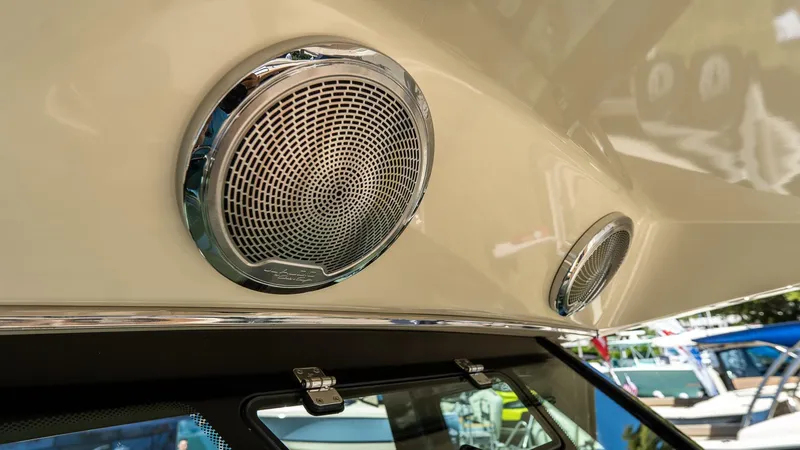 Slide: The Image of Chris-Craft Catalina 2026 - 5799930