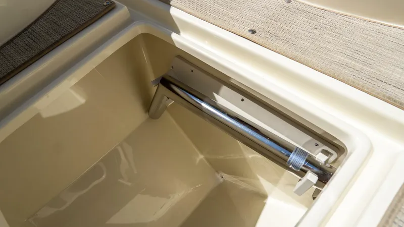 Slide: The Image of Chris-Craft Catalina 2026 - 5799932