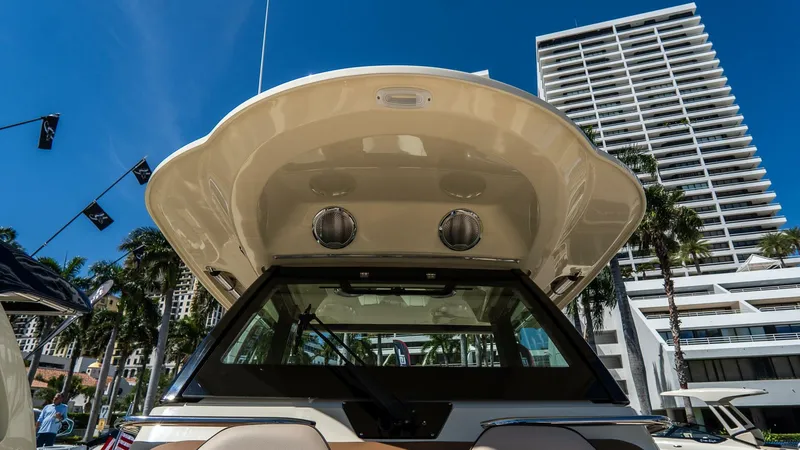 Slide: The Image of Chris-Craft Catalina 2026 - 5799938