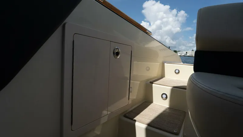 Slide: The Image of 28 12 - 5799974